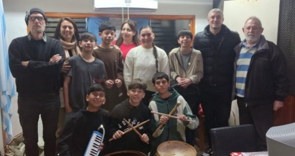 DE LA ESCUELA A LA RADIO