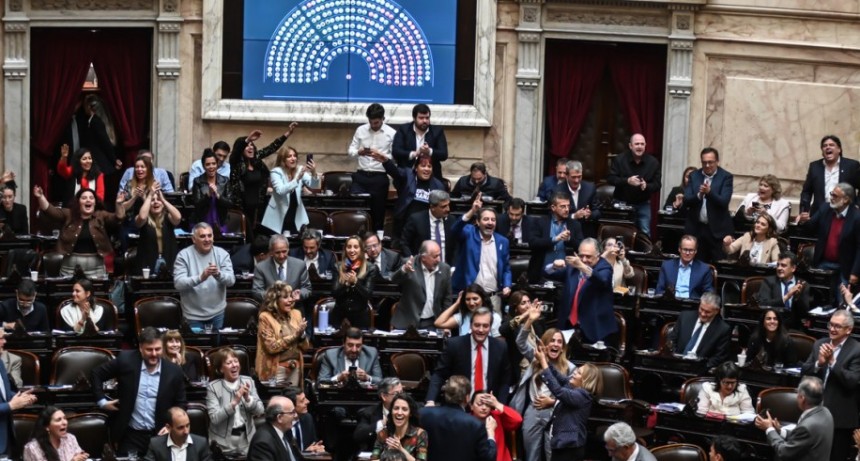Otra dura derrota para el Gobierno: Diputados rechaz&oacute; los vetos a la ley Garrahan y universidades y ahora define el Senado