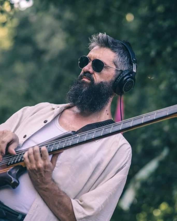 Los Cuentos de la Buena Pipa presentan disco en C. C. G&uuml;emes